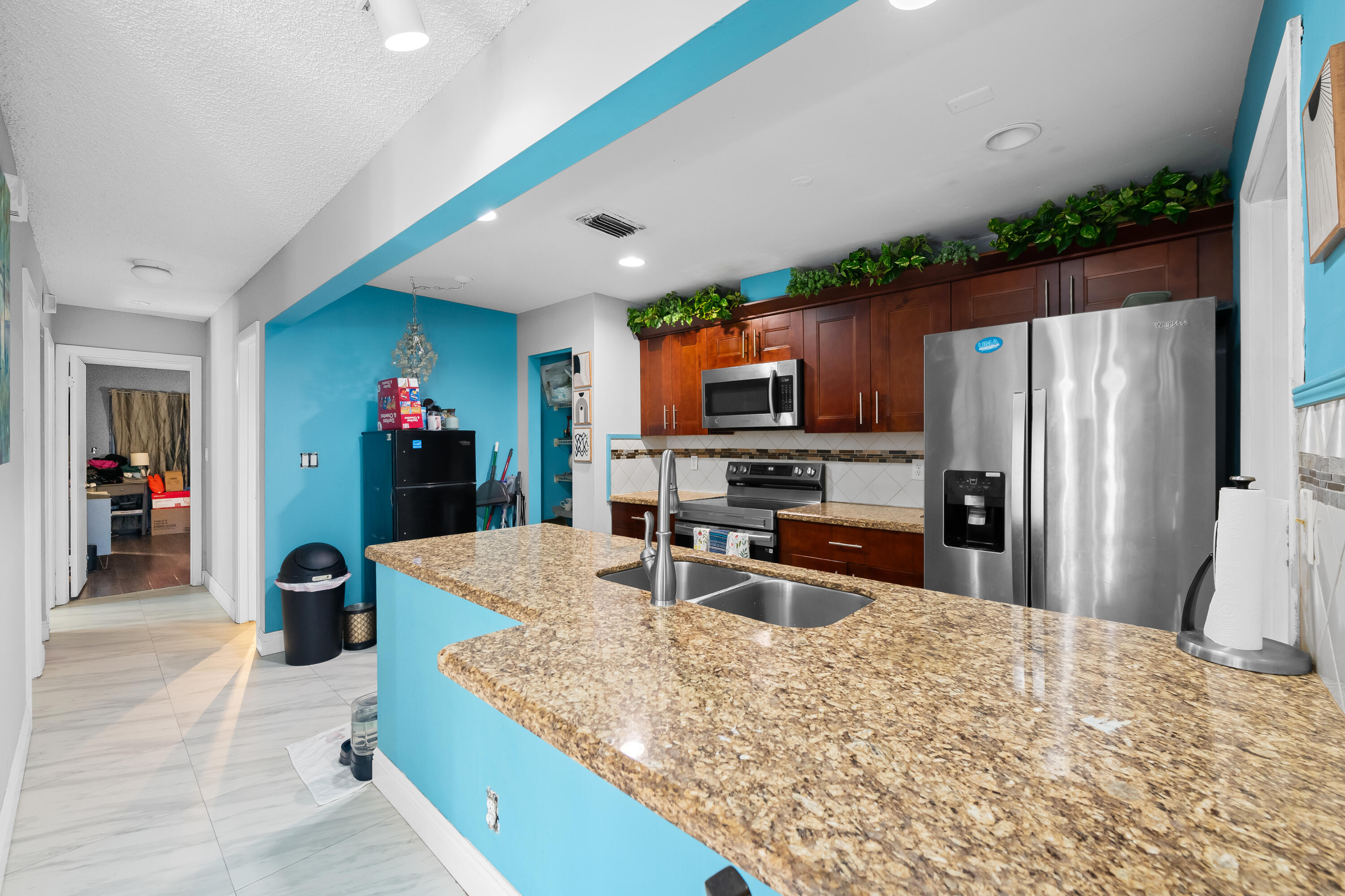 7838 KIMBERLY Boulevard — Photo 4