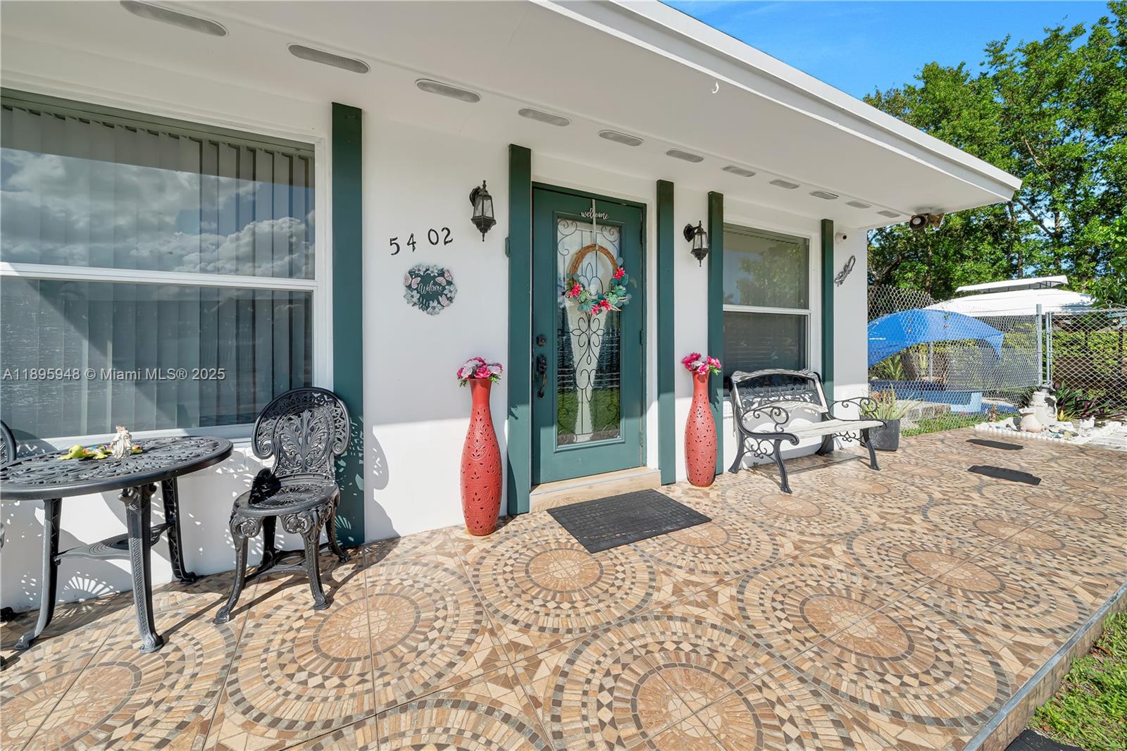 5402 SW 128th Pl — Photo 5
