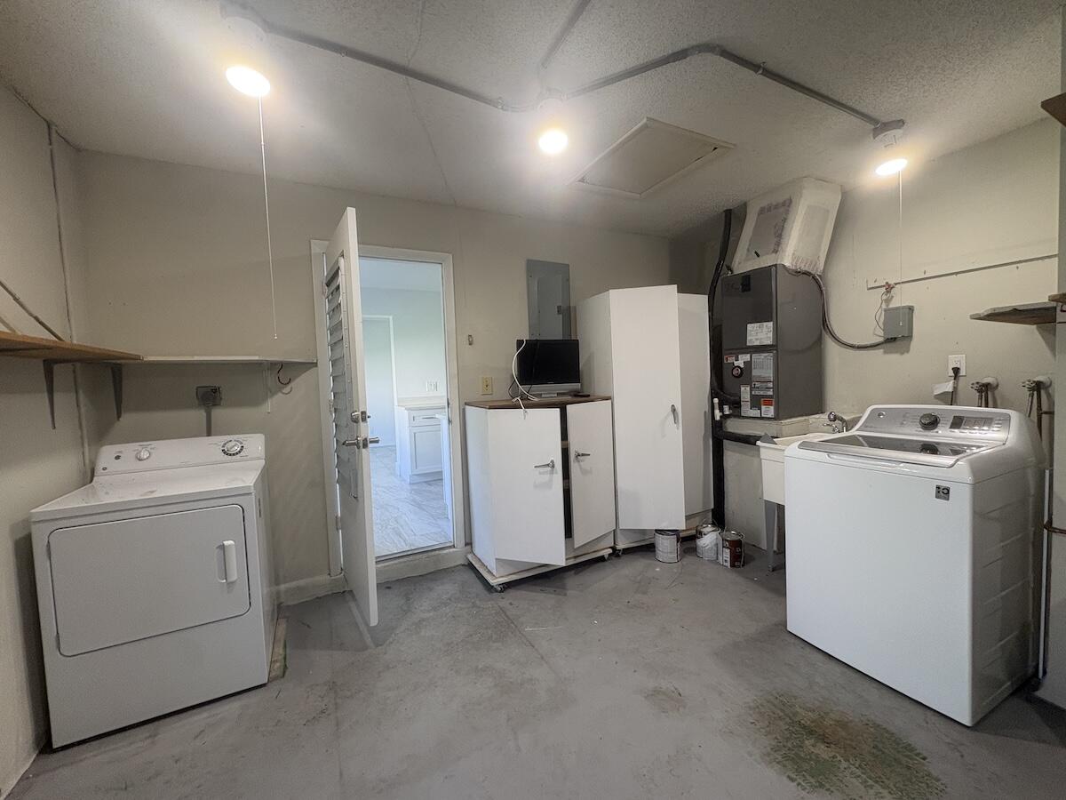 1590 SW 14TH Avenue — Photo 5