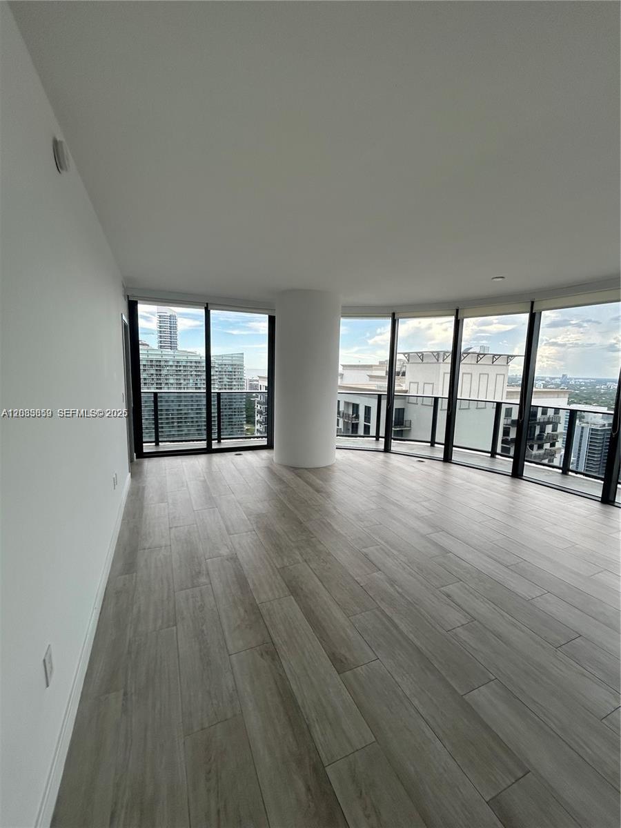 55 SW 9th St # 3506, Miami FL 33130