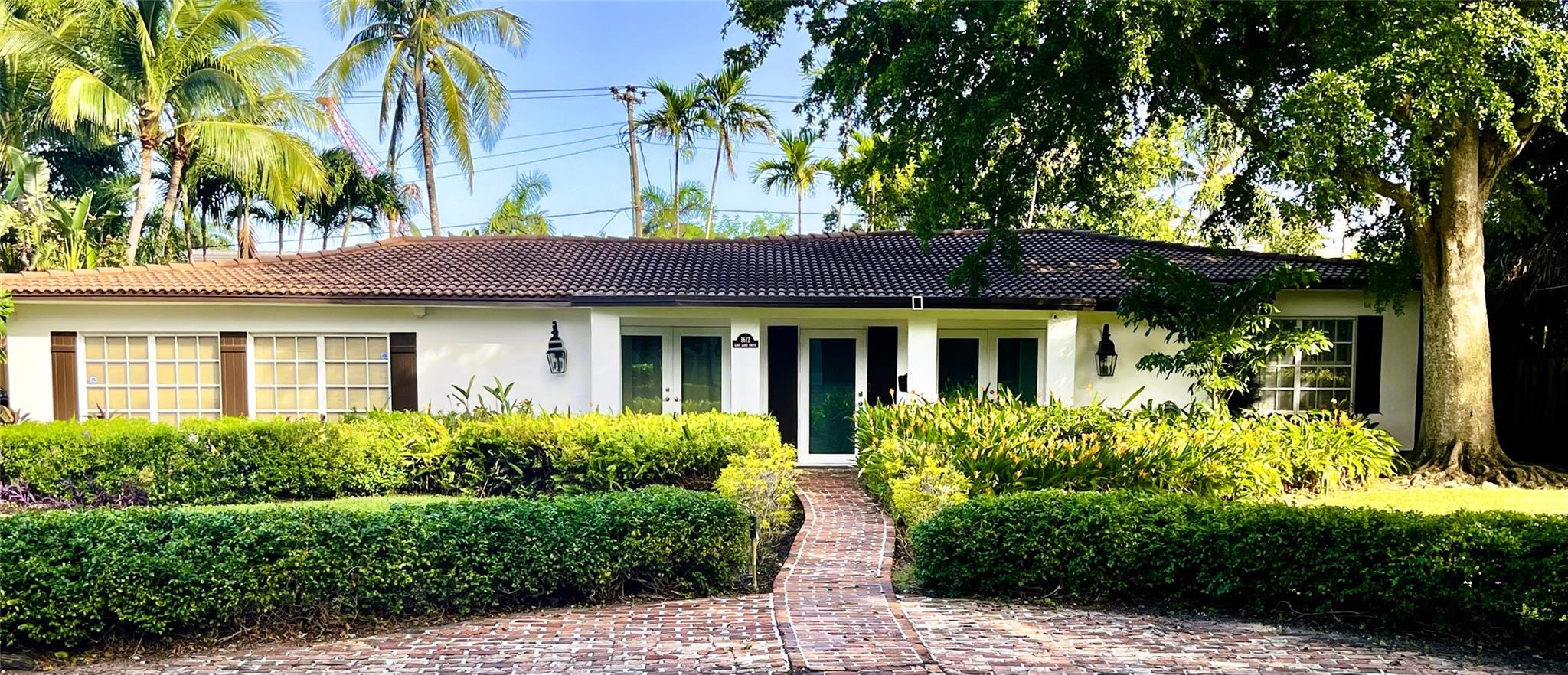 1612 E Lake Drive, Fort Lauderdale FL 33316