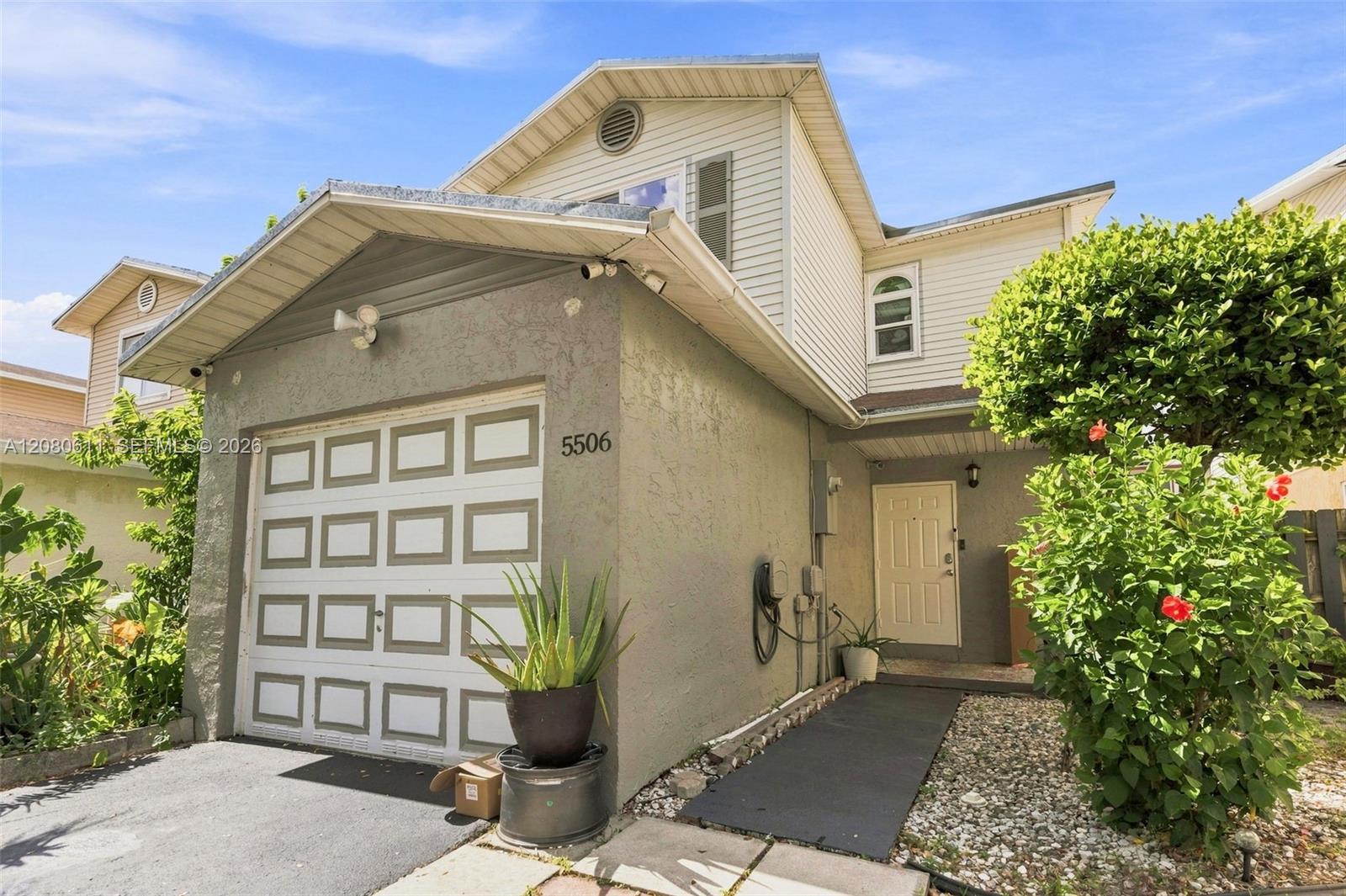 5506 NW 22nd St, Lauderhill FL 33313