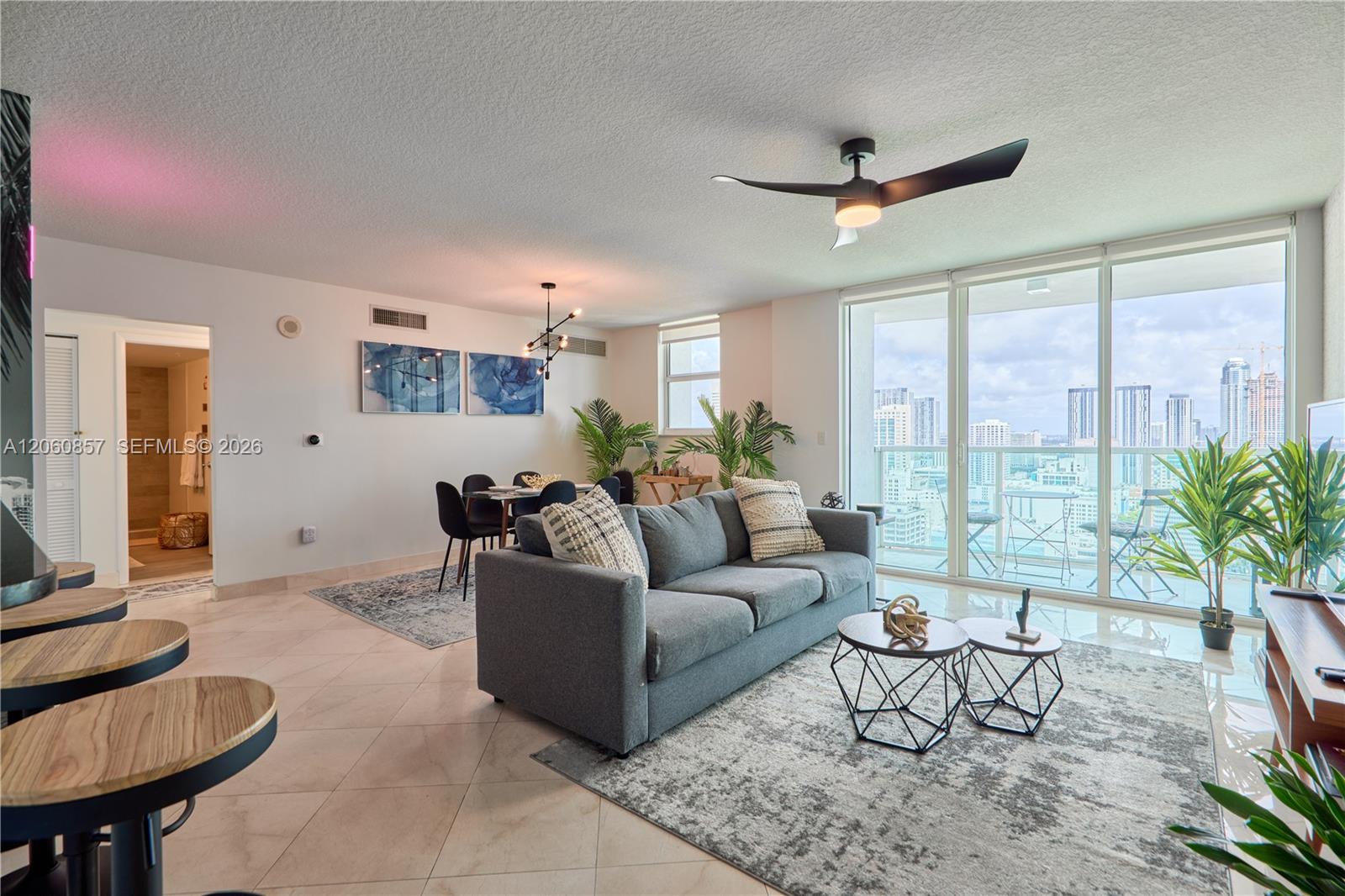 31 SE 5th St # 3201, Miami FL 33131
