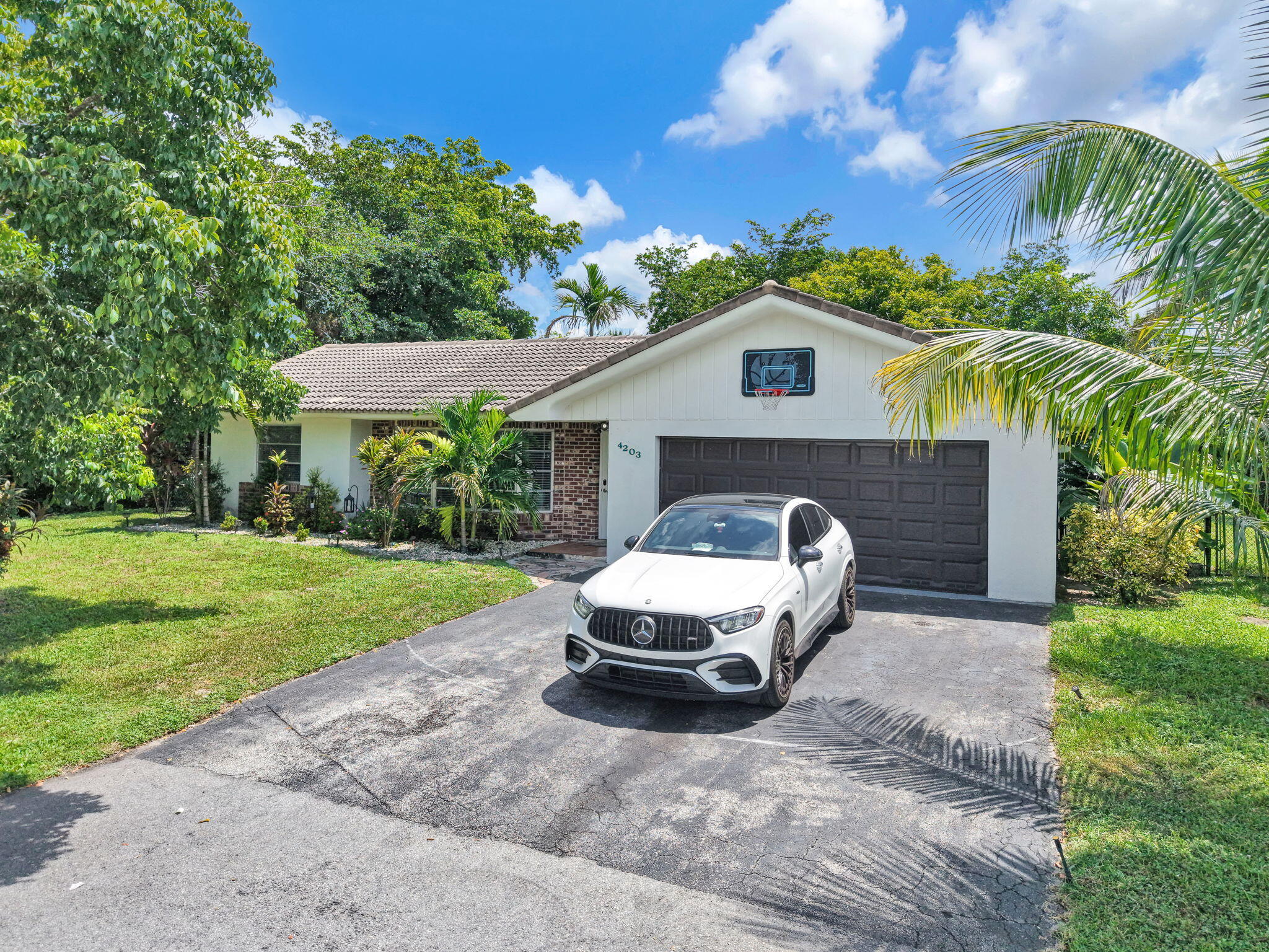 4203 NW 75TH Avenue — Photo 3