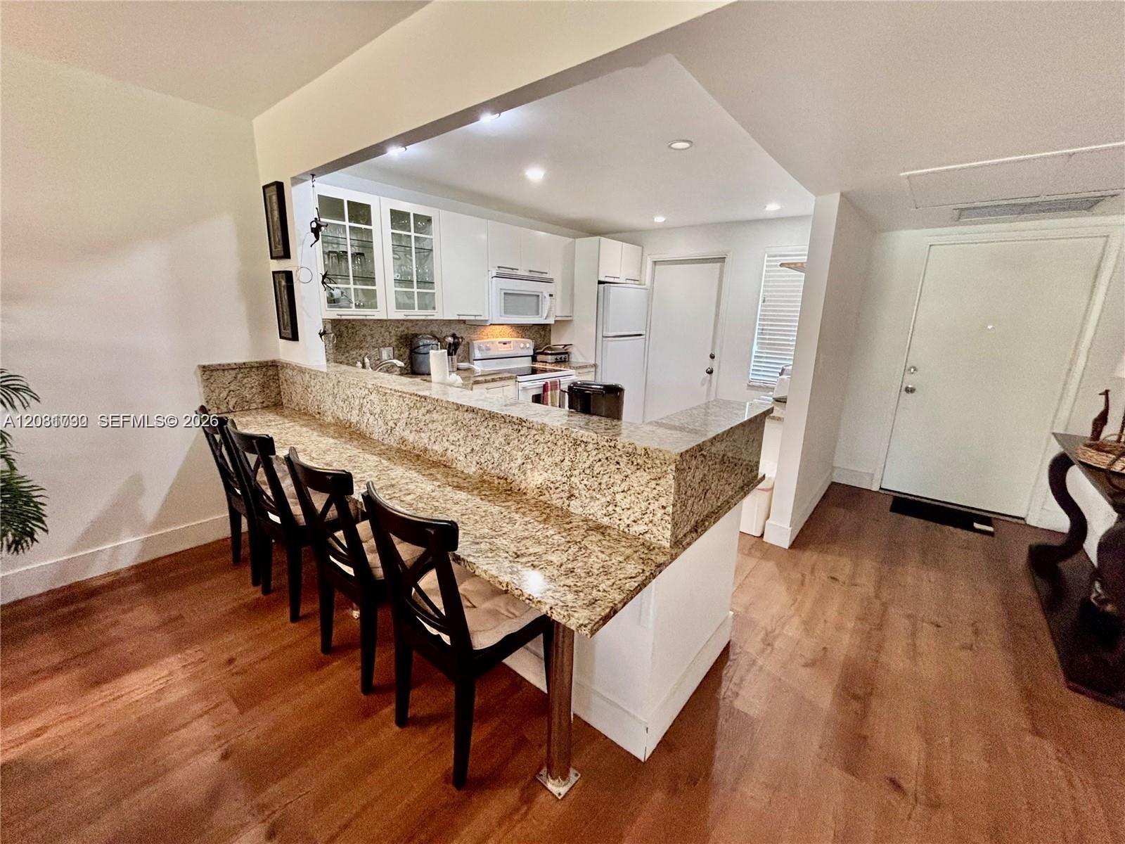 3051 S Palm Aire Dr # 102 — Photo 5