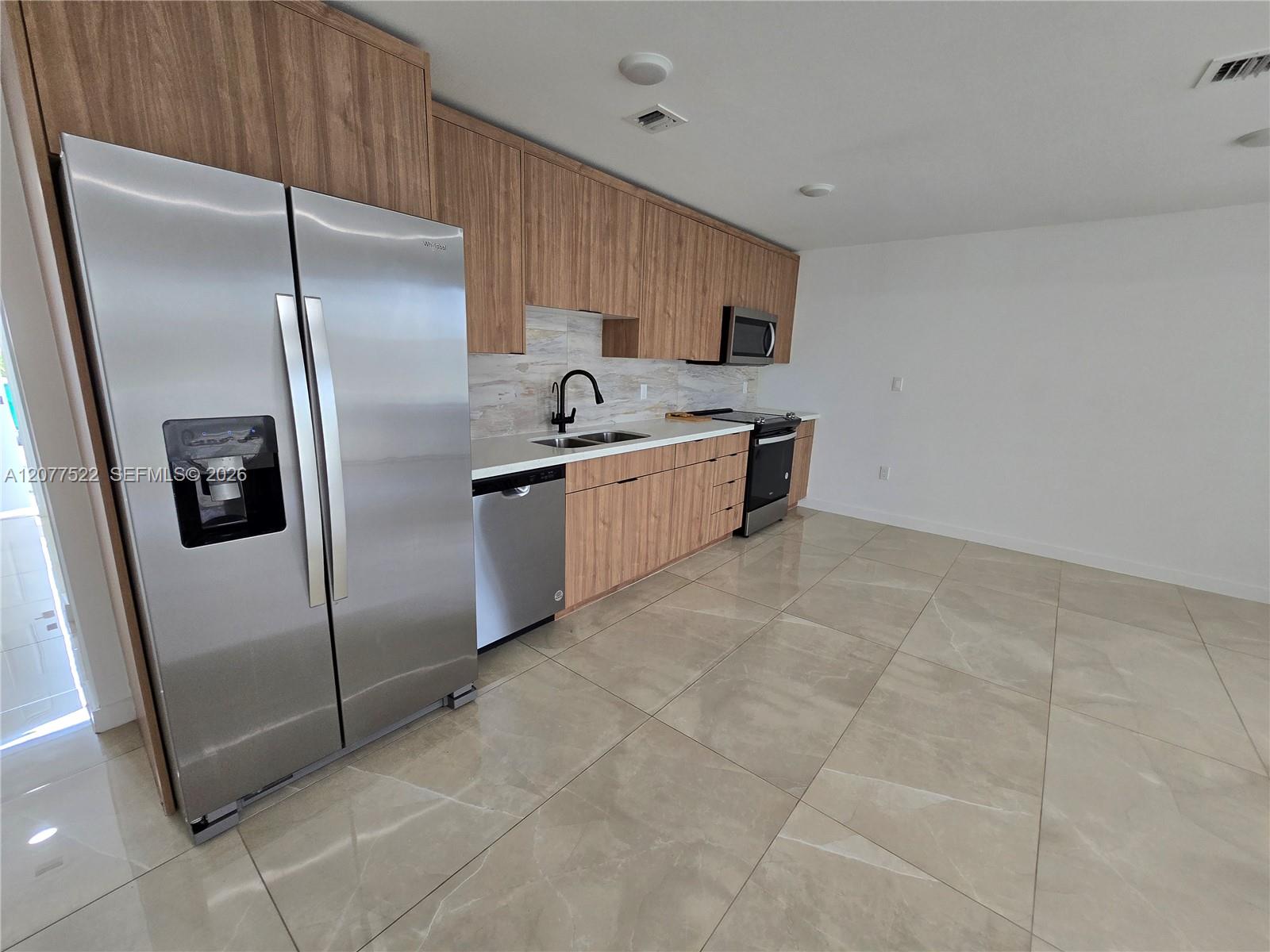 26151 SW 147th Ave — Photo 3