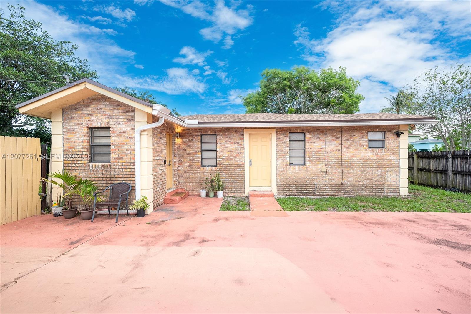 2420 NW 22nd Rd, Fort Lauderdale FL 33311