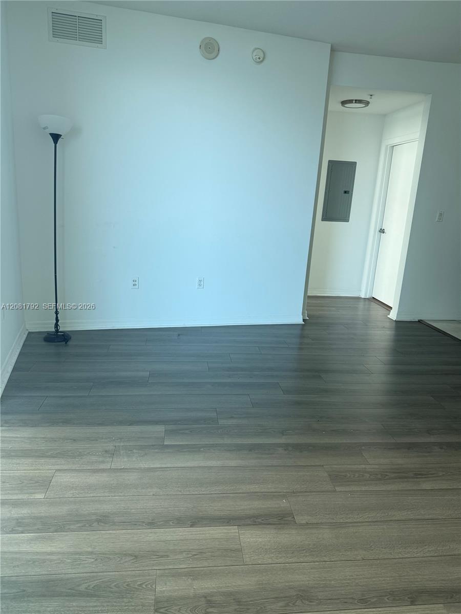 1900 N Bayshore Dr # 1517 — Photo 3