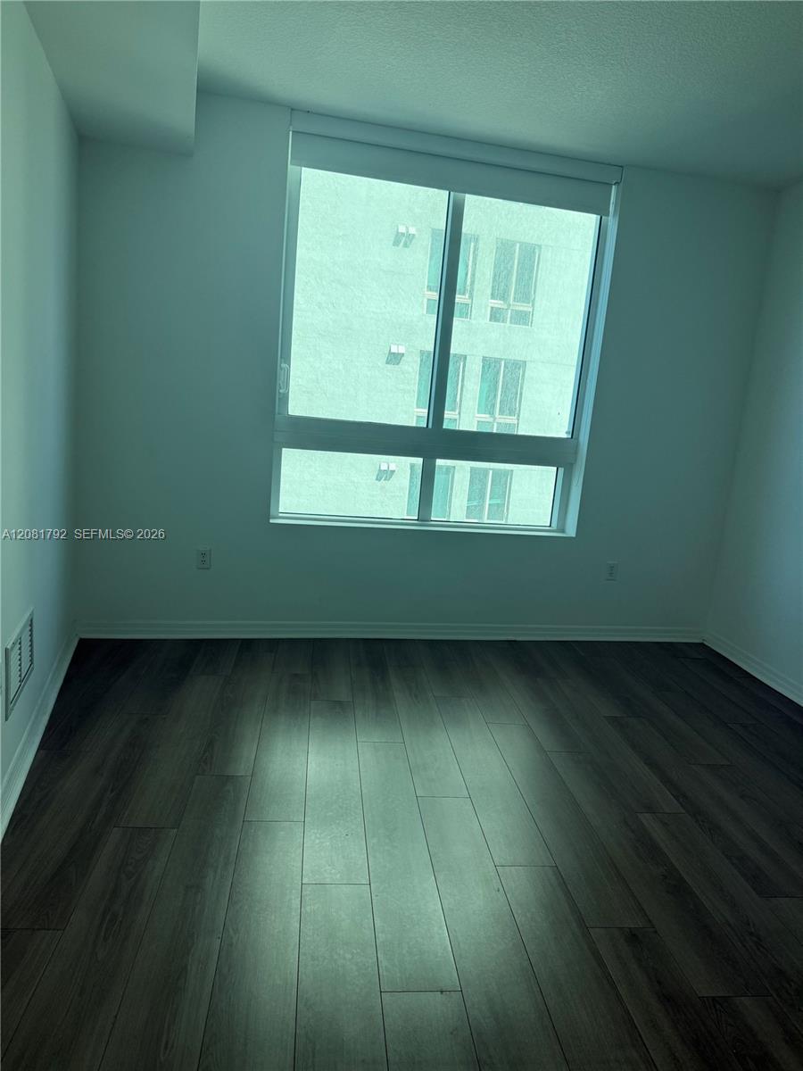 1900 N Bayshore Dr # 1517 — Photo 5