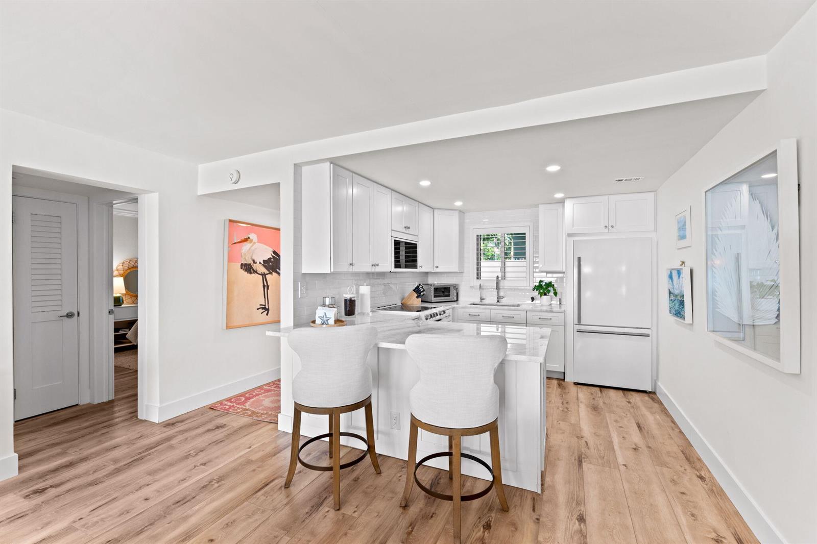 4-web-or-mls-A7405876