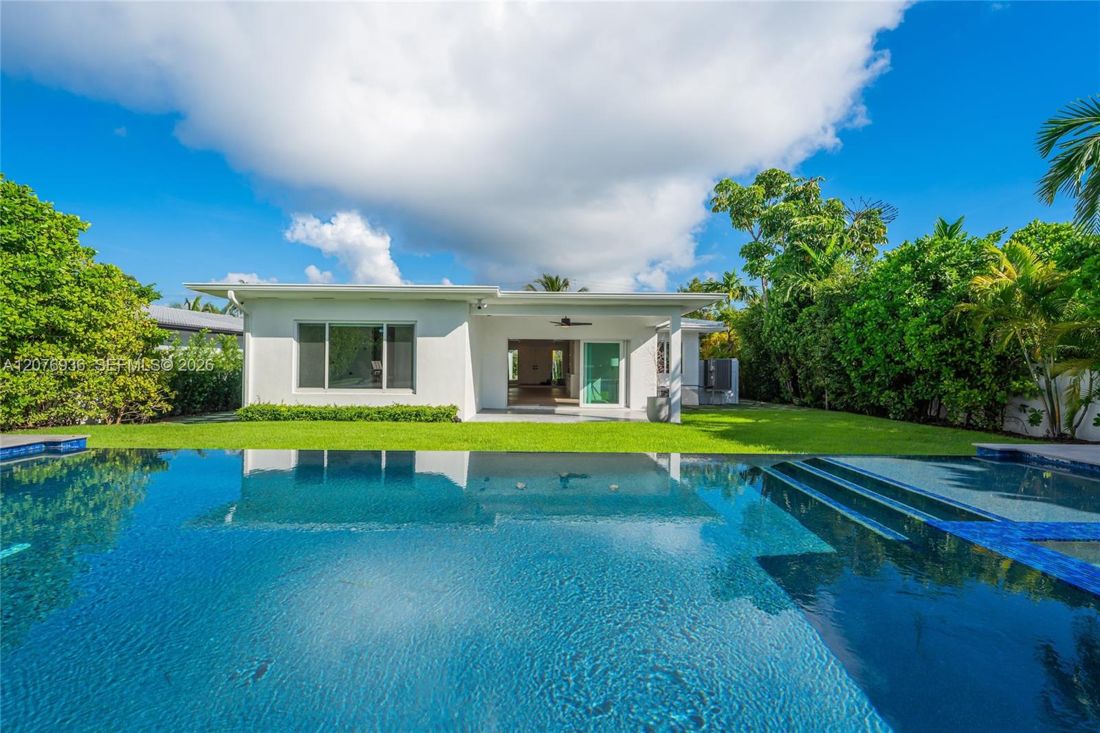 740 S Shore Dr — Photo 5