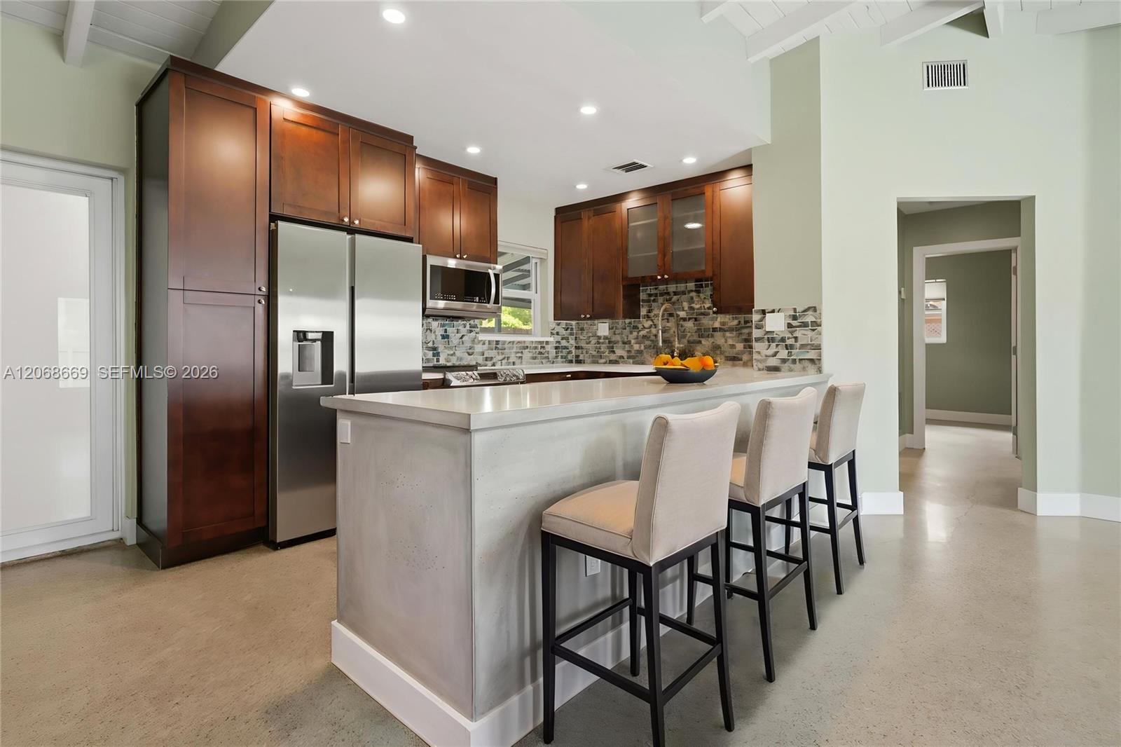 331 Delaware Ave — Photo 4