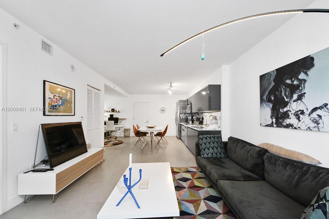 31 SE 6th St # 1206 View 1