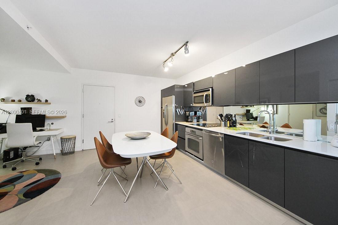 31 SE 6th St # 1206 View 4
