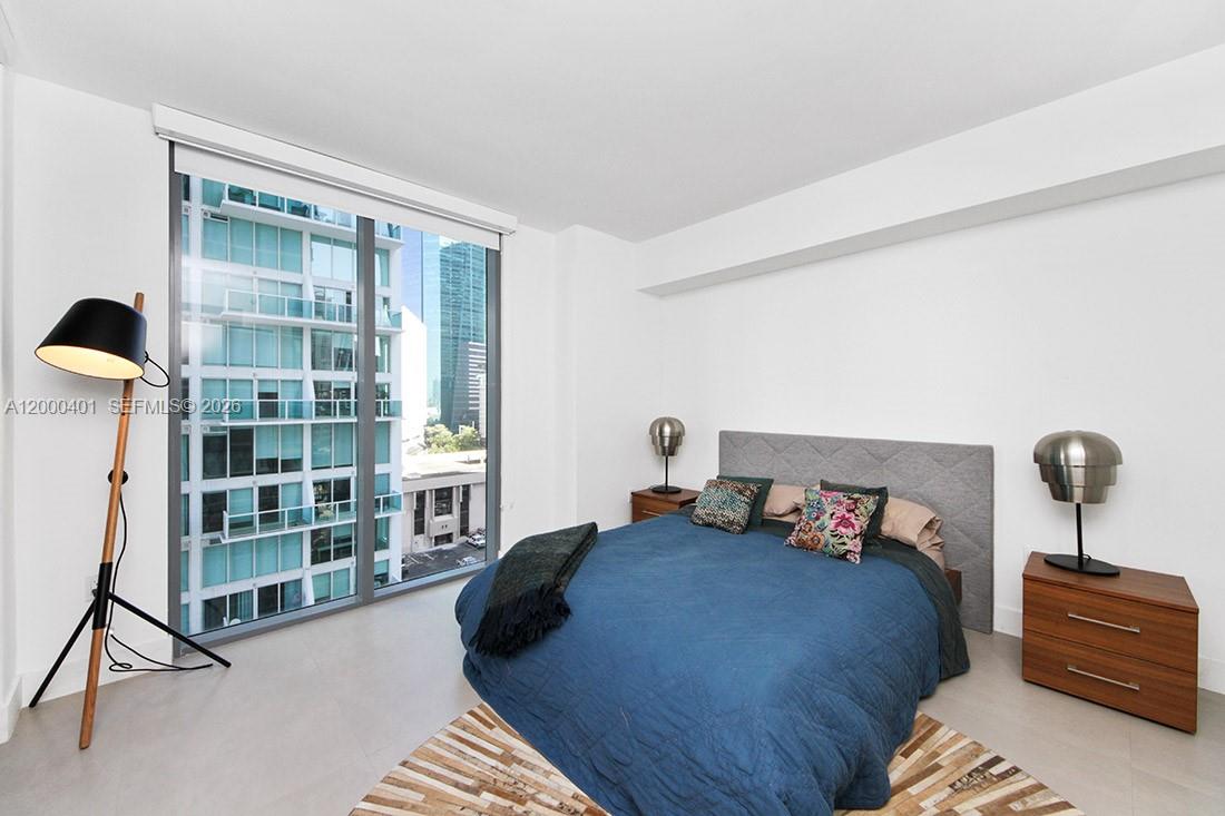31 SE 6th St # 1206 View 5