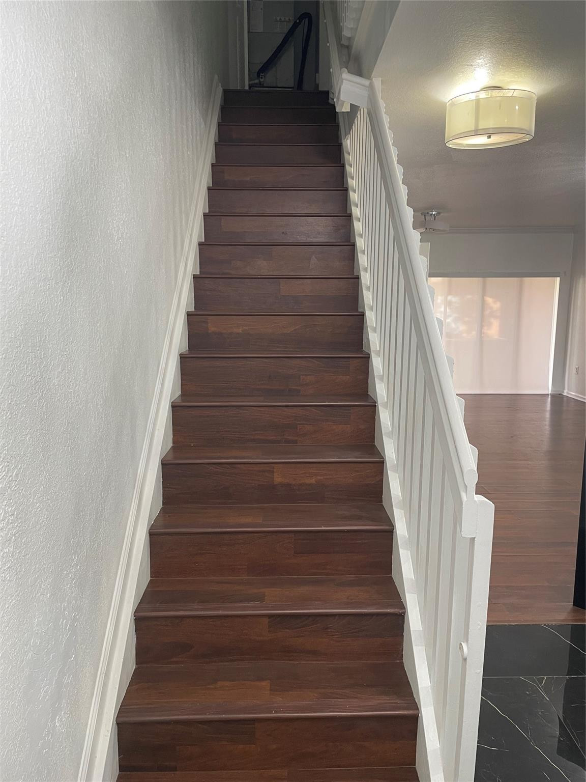 540 SAINT MICHELLE Way — Photo 5