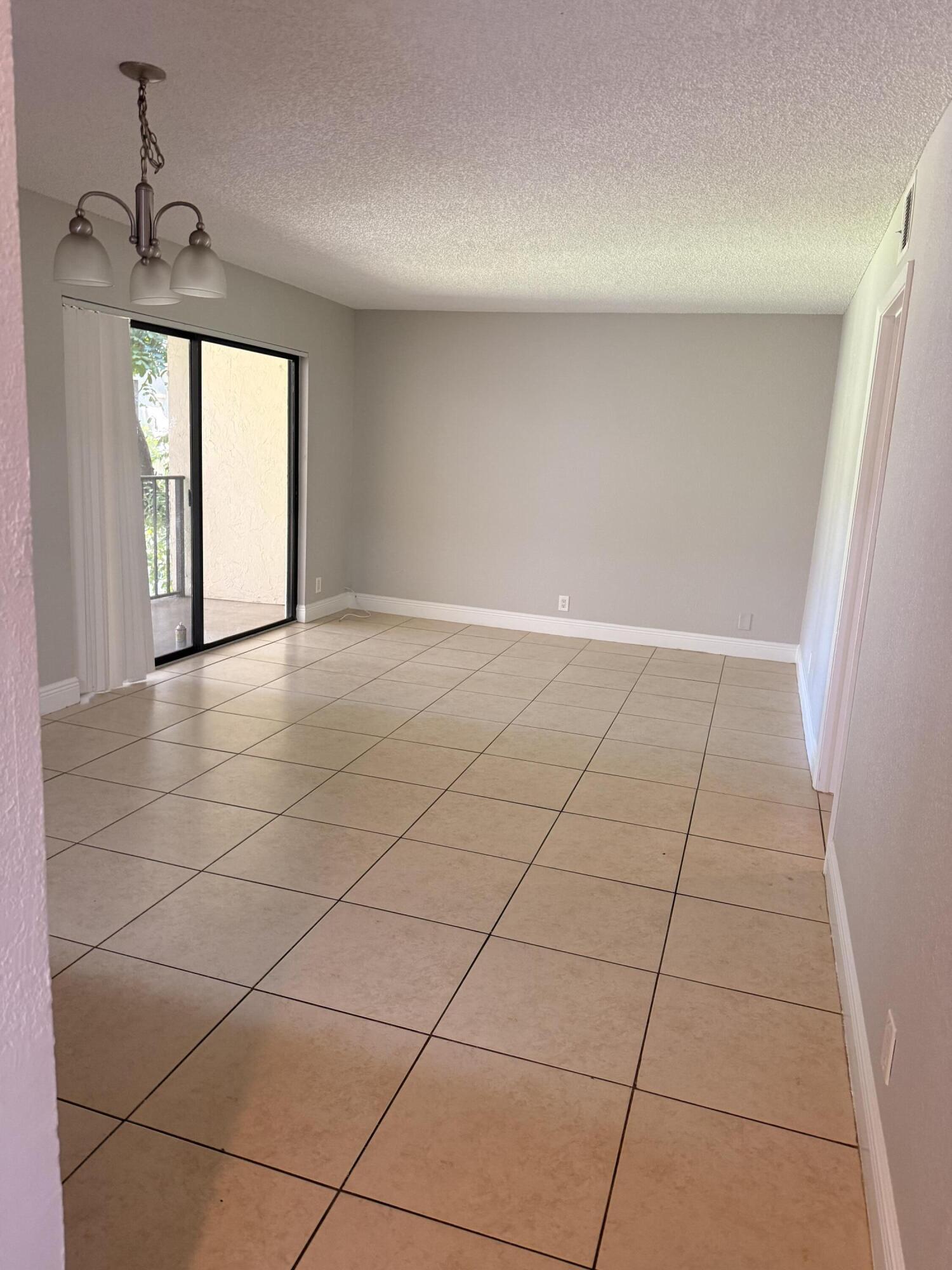 1440 LAKE CRYSTAL Drive # H — Photo 2