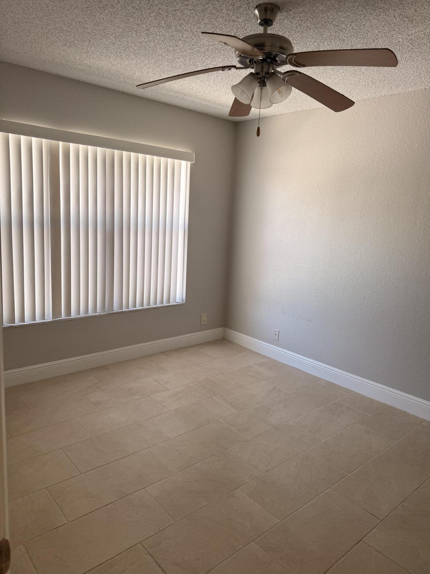 1440 LAKE CRYSTAL Drive # H — Photo 4