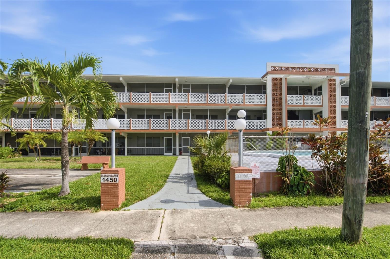 1450 NE 170th St # 209, North Miami Beach FL 33162