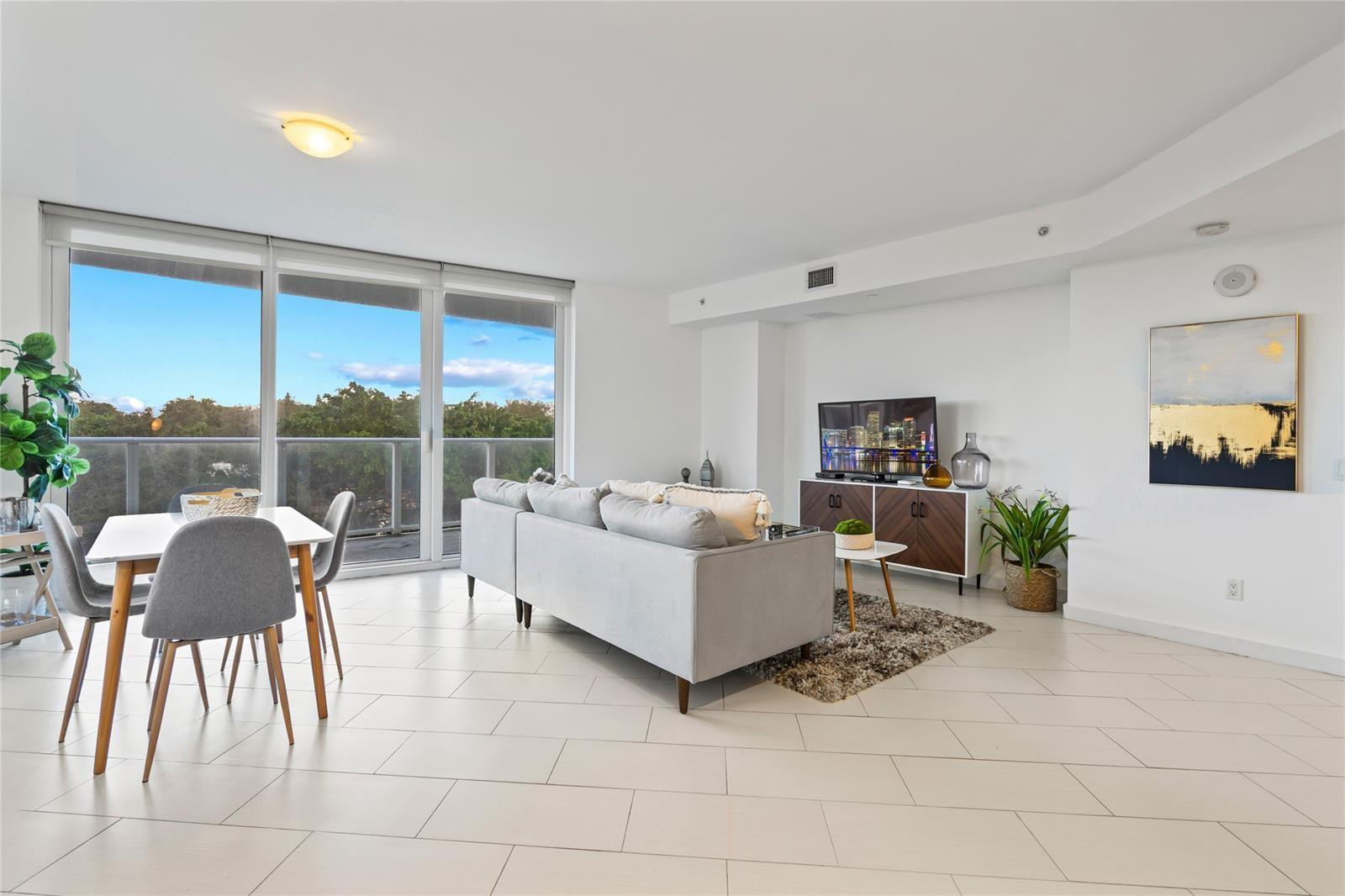 4250 Biscayne Boulevard # 402 — Photo 5