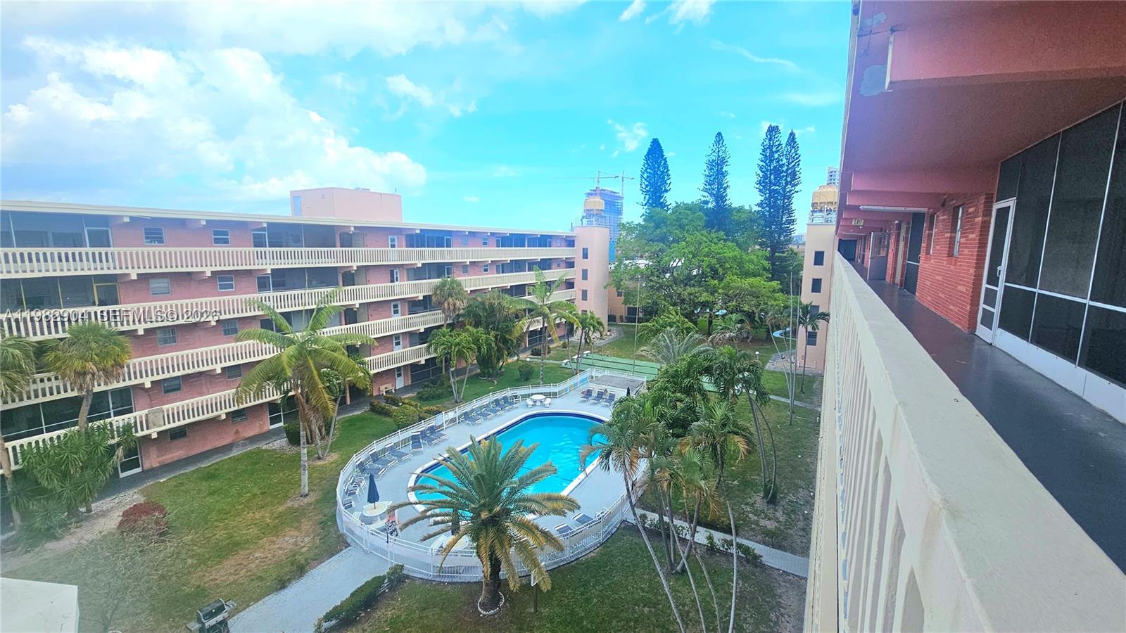 180 NE 12th Ave # 10E, Hallandale Beach FL 33009