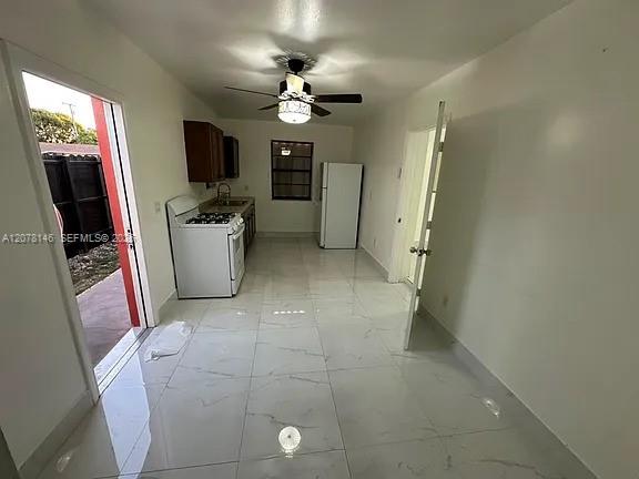19331 SW 116th Ave # 19331 — Photo 3