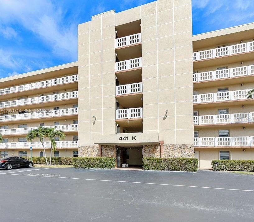 441 SE 3rd St # 505, Dania Beach FL 33004