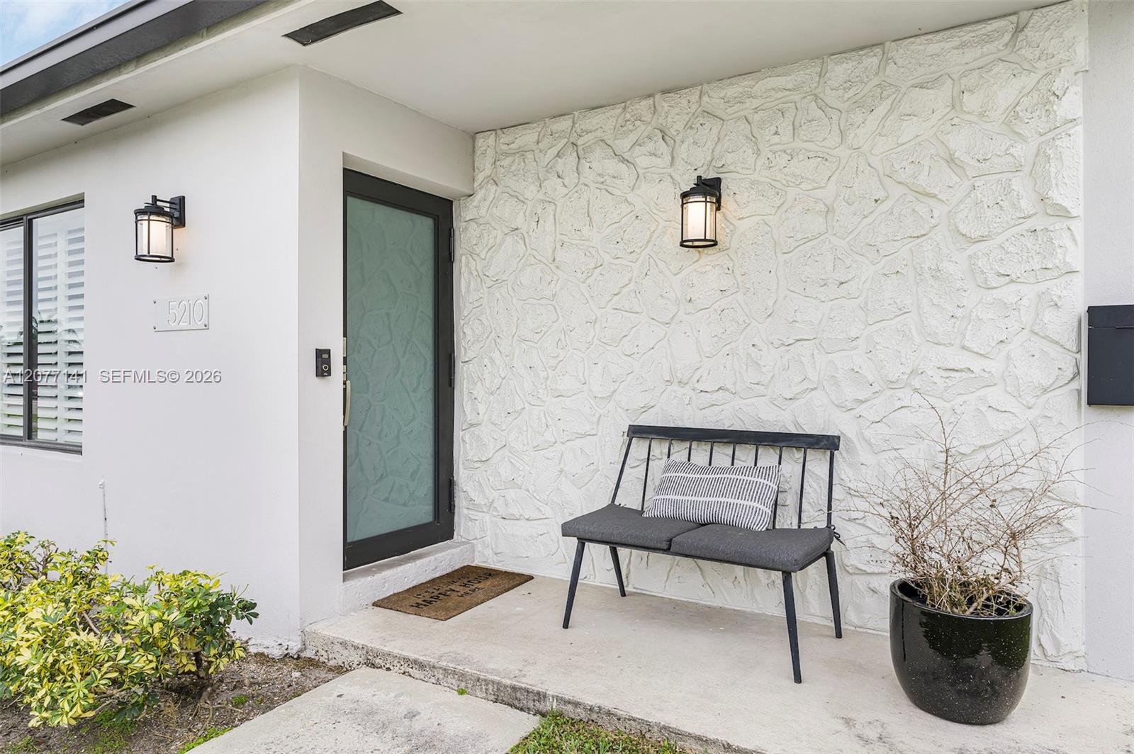 5210 SW 128th Ct — Photo 3