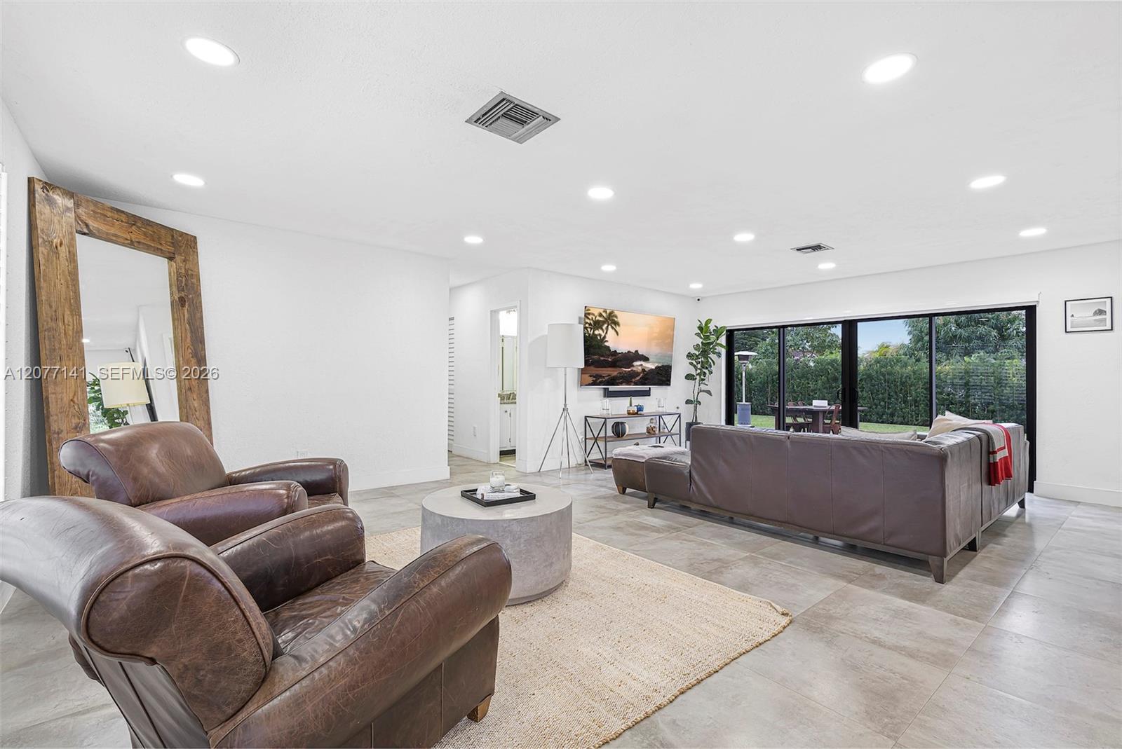 5210 SW 128th Ct — Photo 4