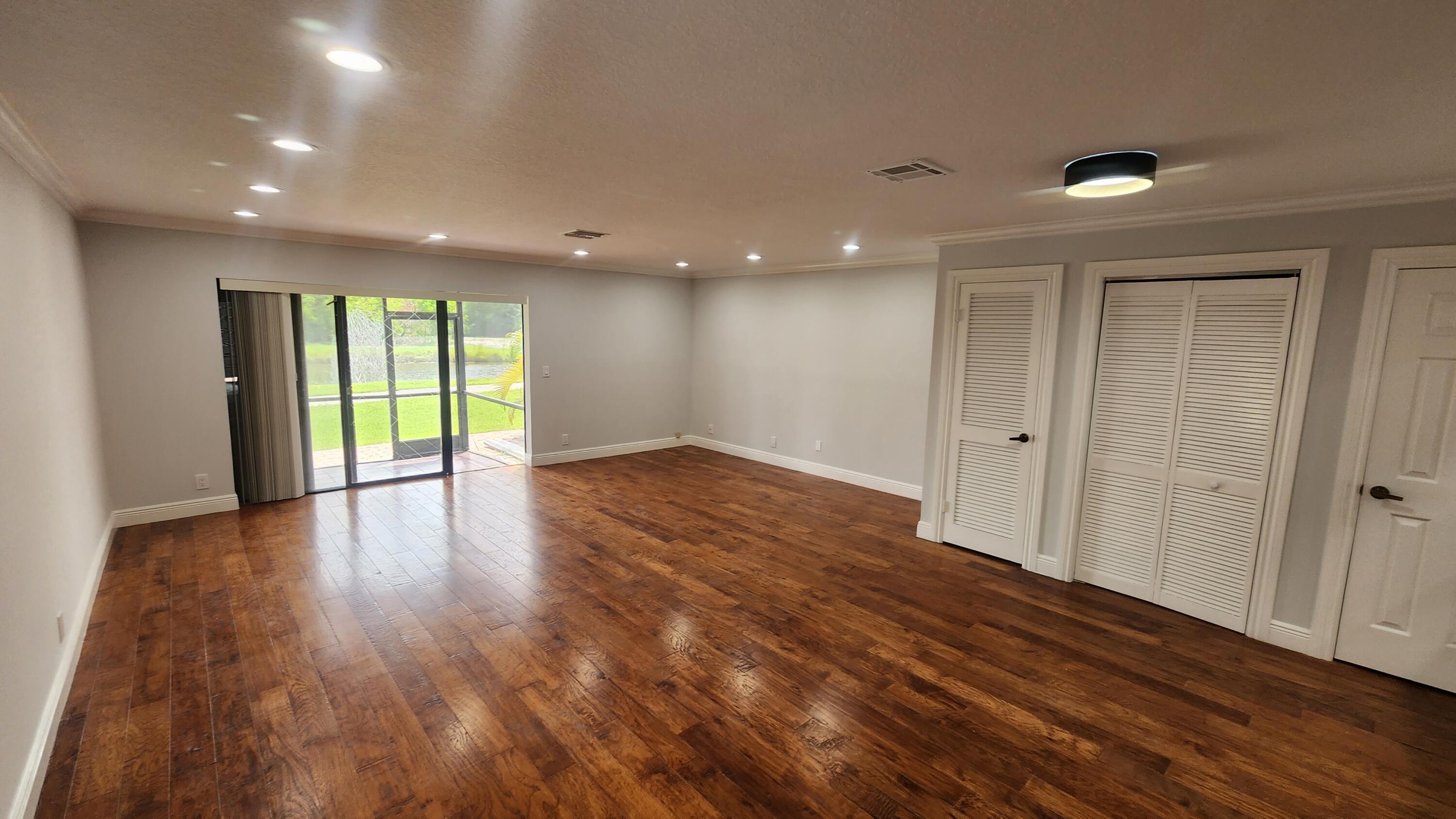 360 Canal Point S — Photo 3
