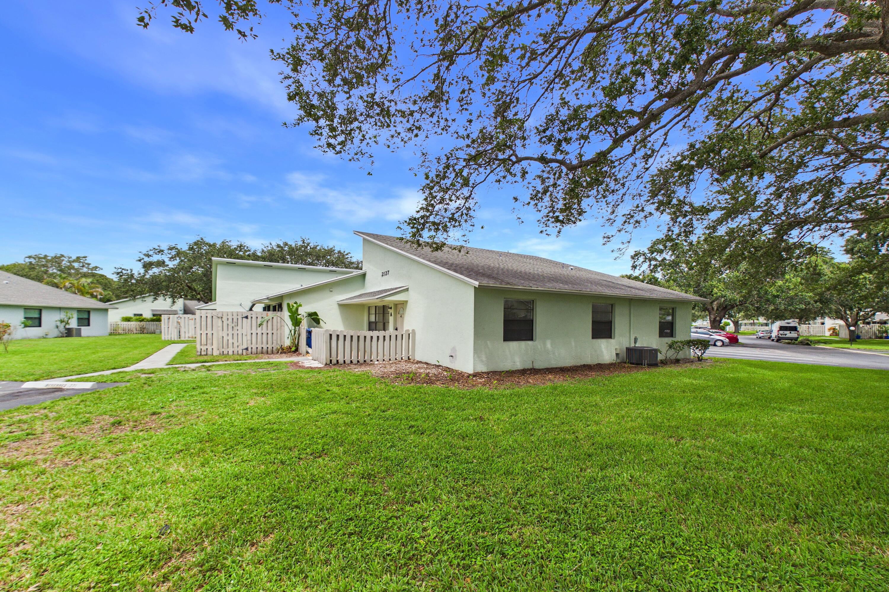 431 JUPITER LAKES Boulevard # 2127A — Photo 2