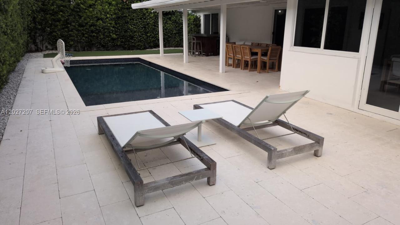665 Allendale Rd, Key Biscayne FL 33149