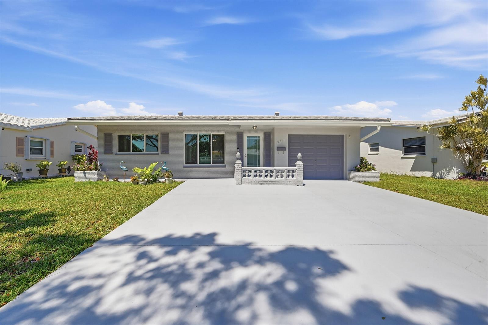 5711 NW 84th Terrace, Tamarac FL 33321