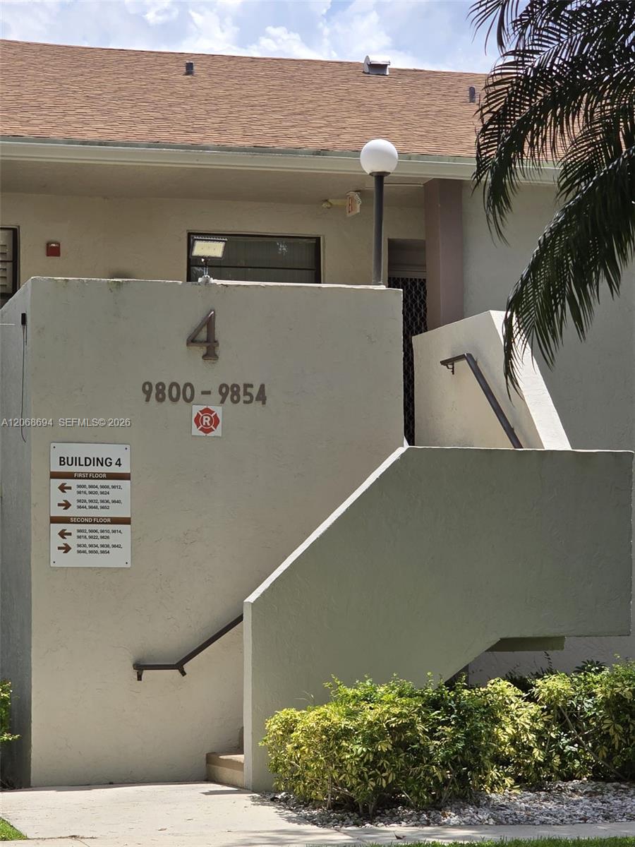 9830 W Mcnab Rd # 208, Tamarac FL 33321