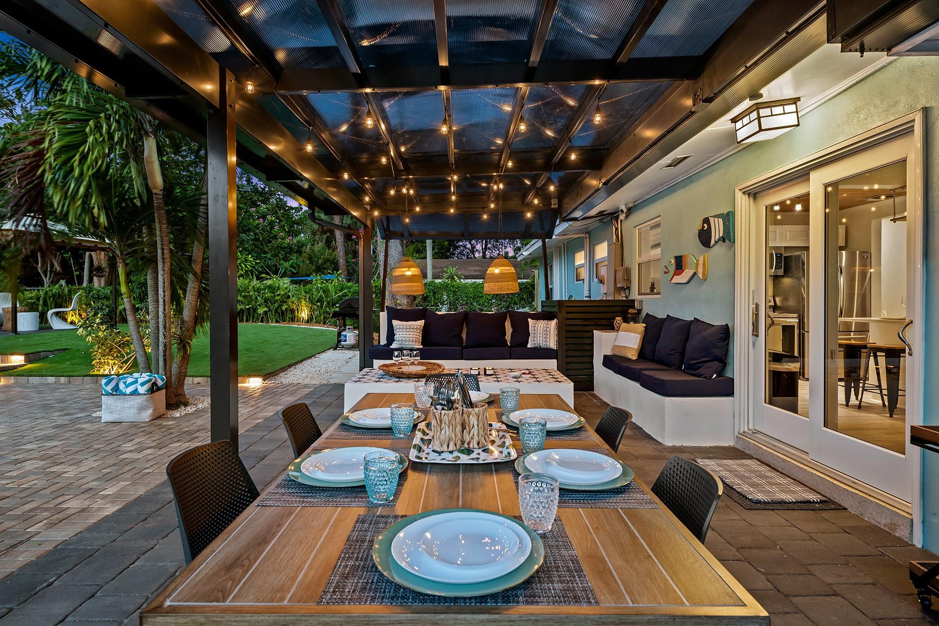 1813 SW 10th Court — Photo 4