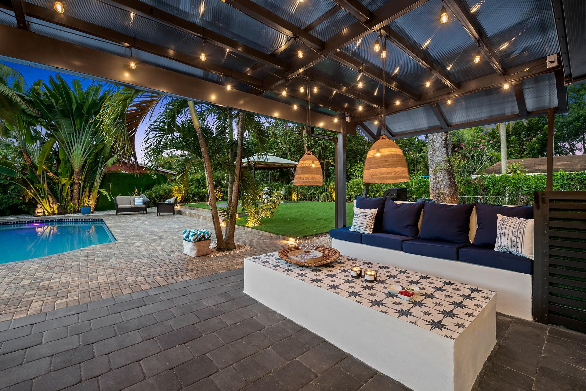 1813 SW 10th Court — Photo 3