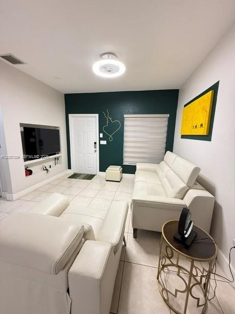 692 NW 170th Ter — Photo 3