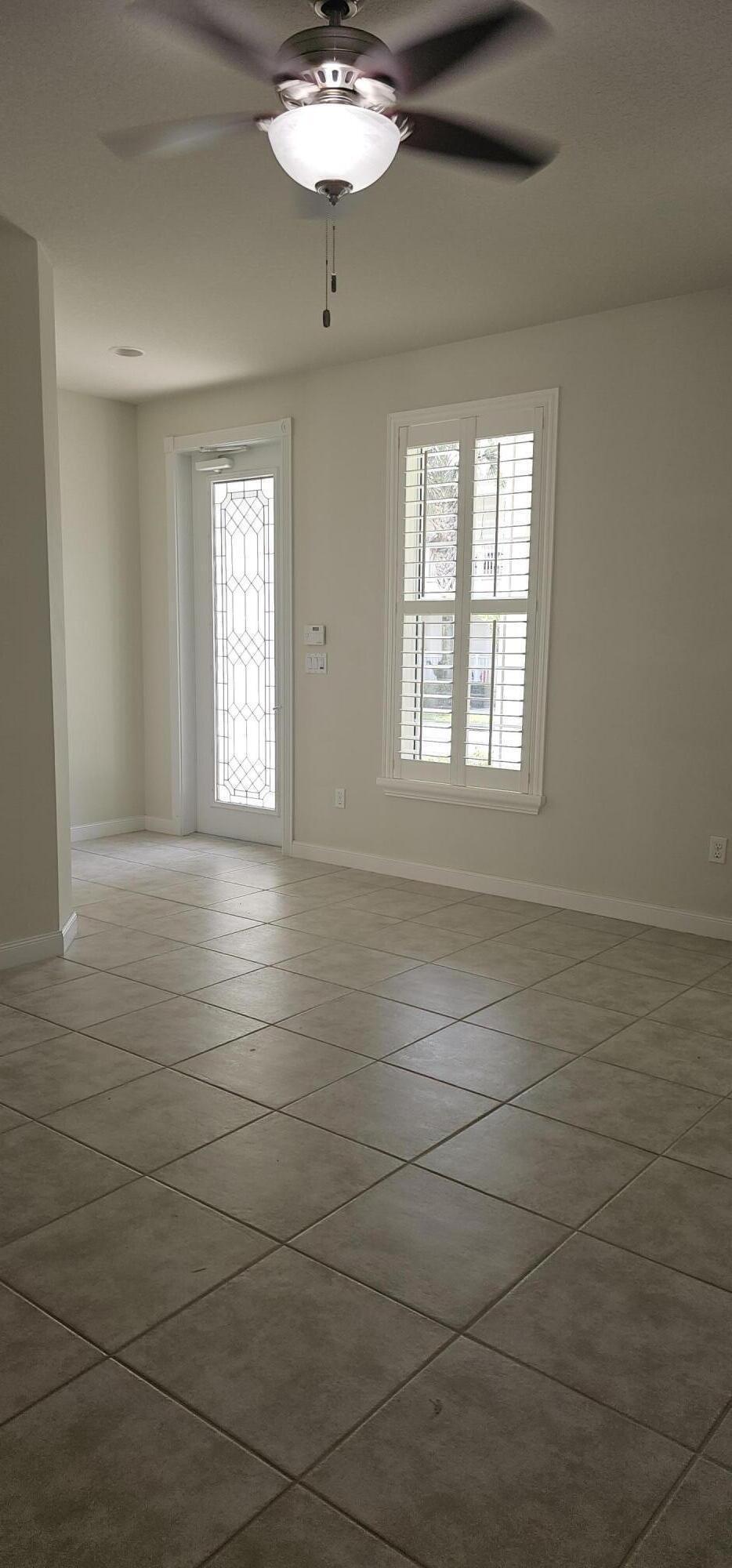 1173 ISLAMORADA Drive — Photo 2