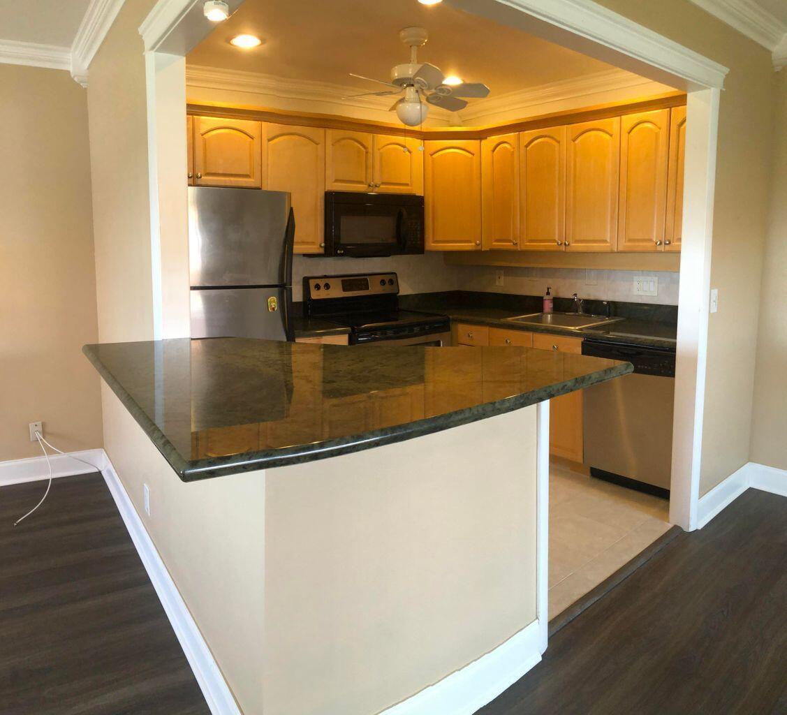 163 Waterford G — Photo 2