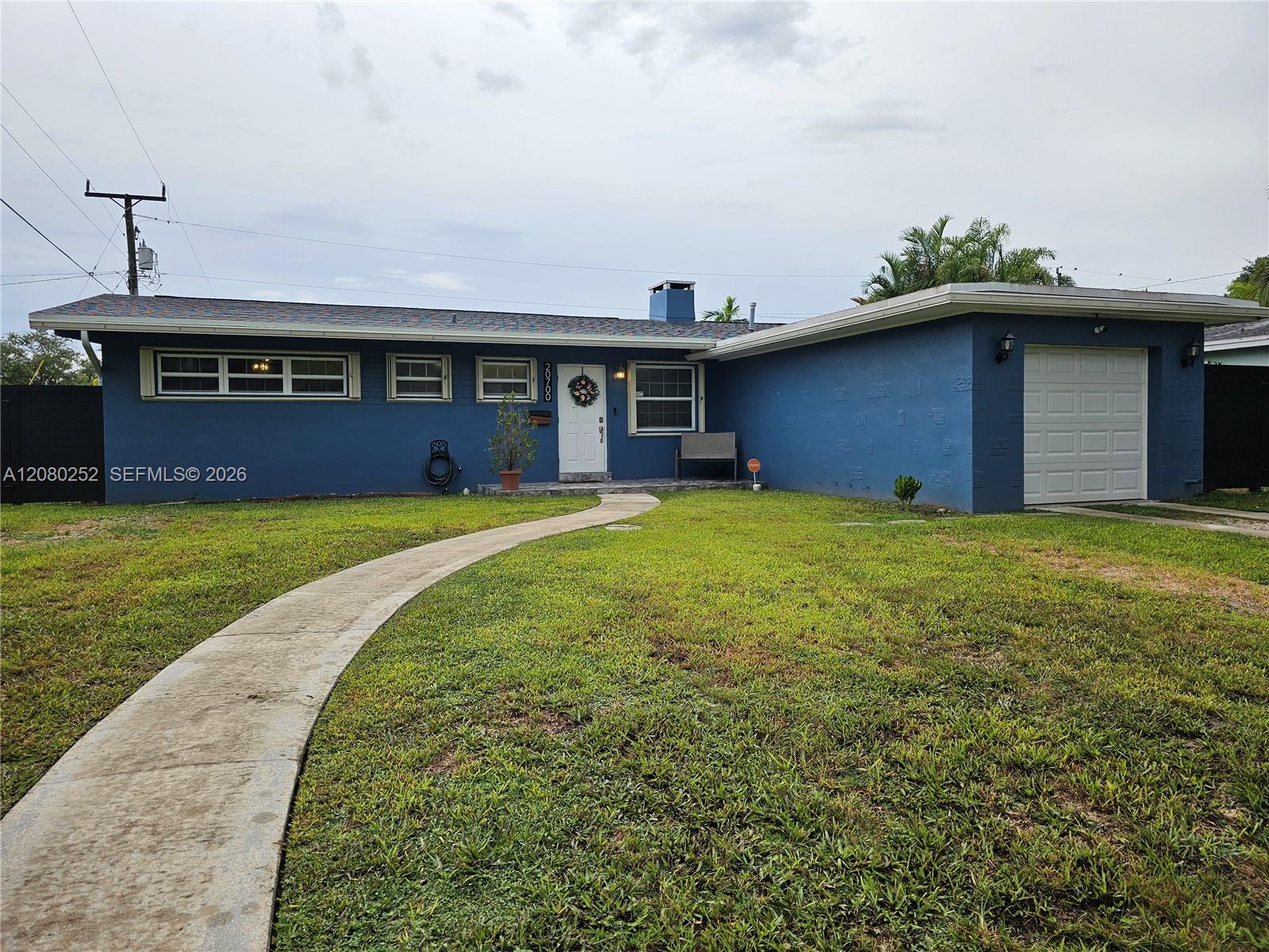 20700 Leeward Ln — Photo 3