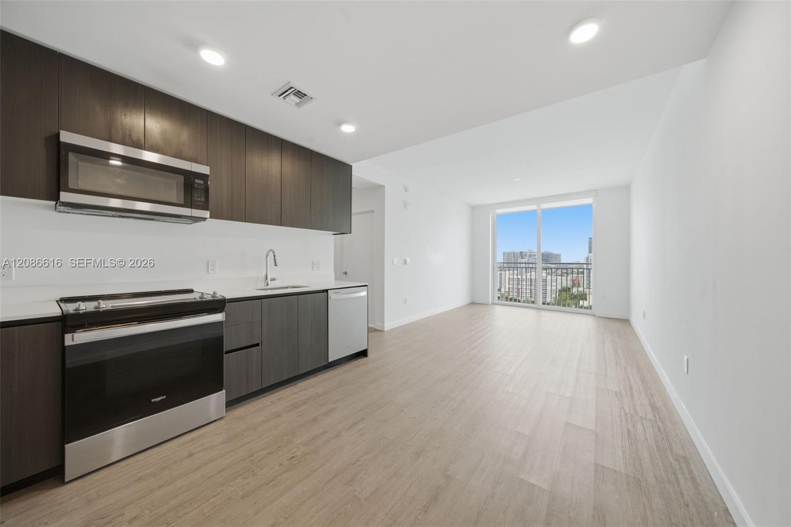 2000 Biscayne Blvd # 1903 — Photo 2