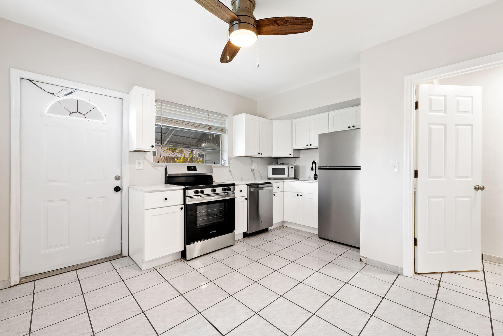 310 NE 6TH Street # 3, Hallandale Beach FL 33009