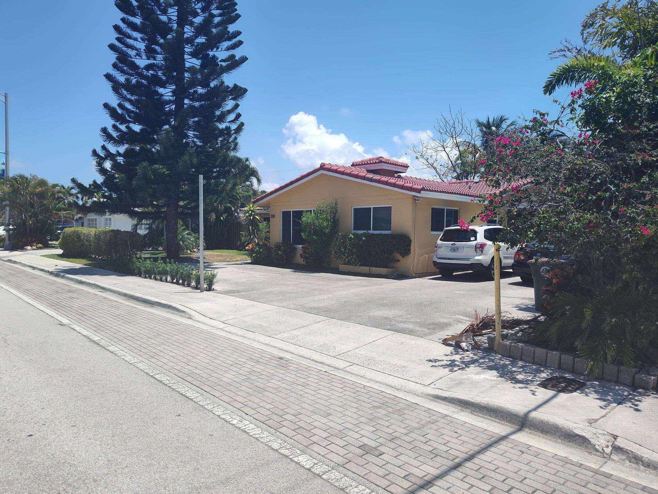 2210 NE 36th Street # A&b, Lighthouse Point FL 33064