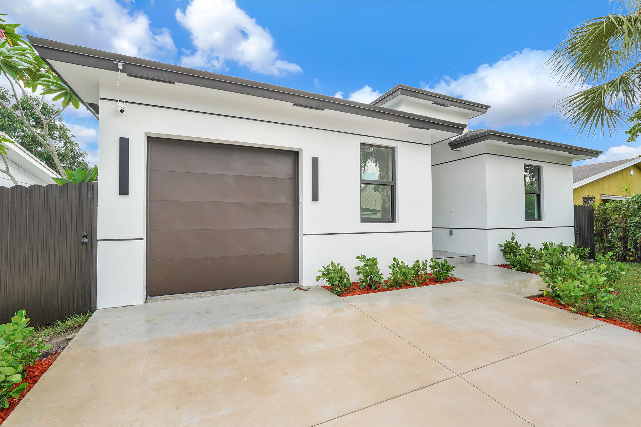 2540 NW 14TH Court — Photo 5