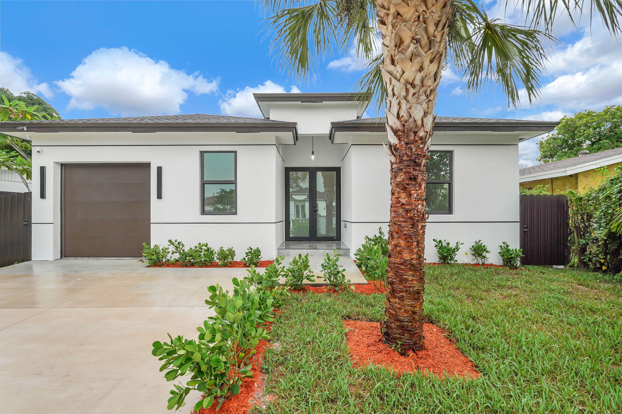 2540 NW 14TH Court — Photo 2