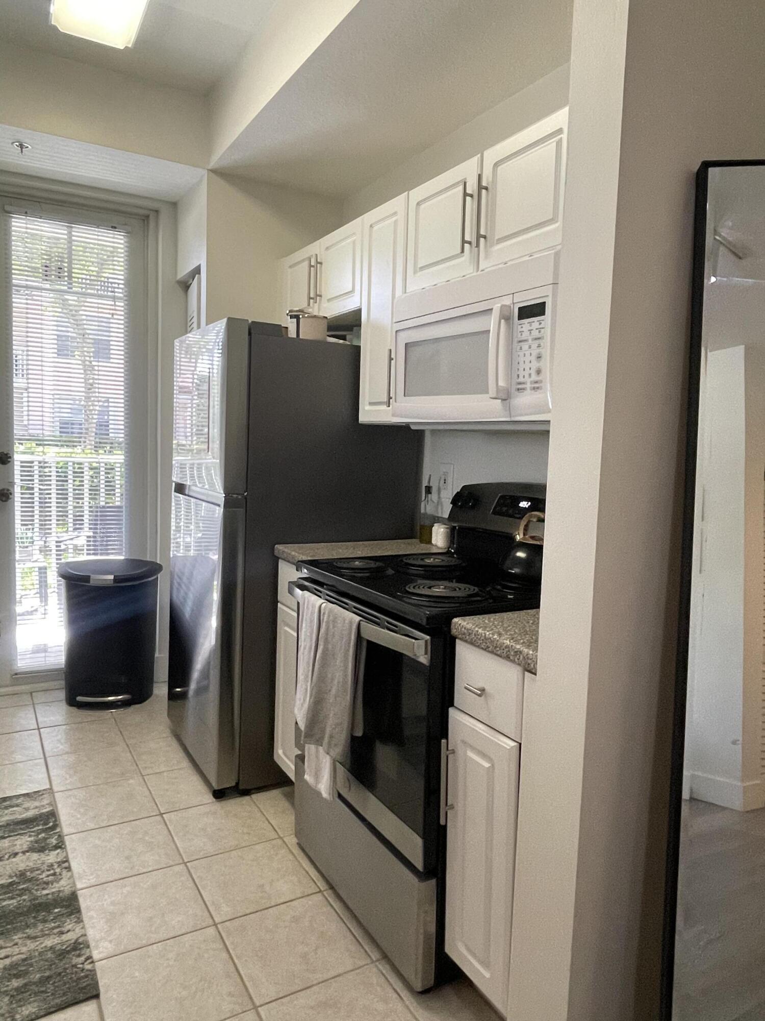 1116 University Boulevard Unit 11 — Photo 4