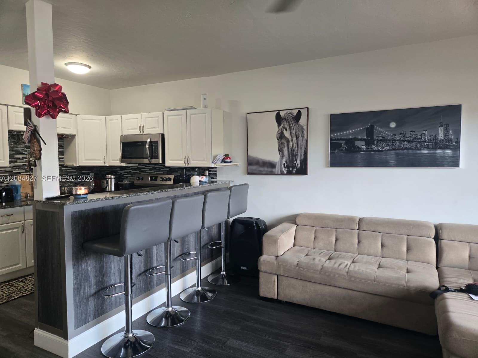 900 SW 11th Ave # 7C — Photo 5