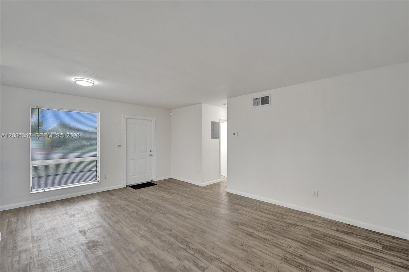 3751 NW 25th St — Photo 5