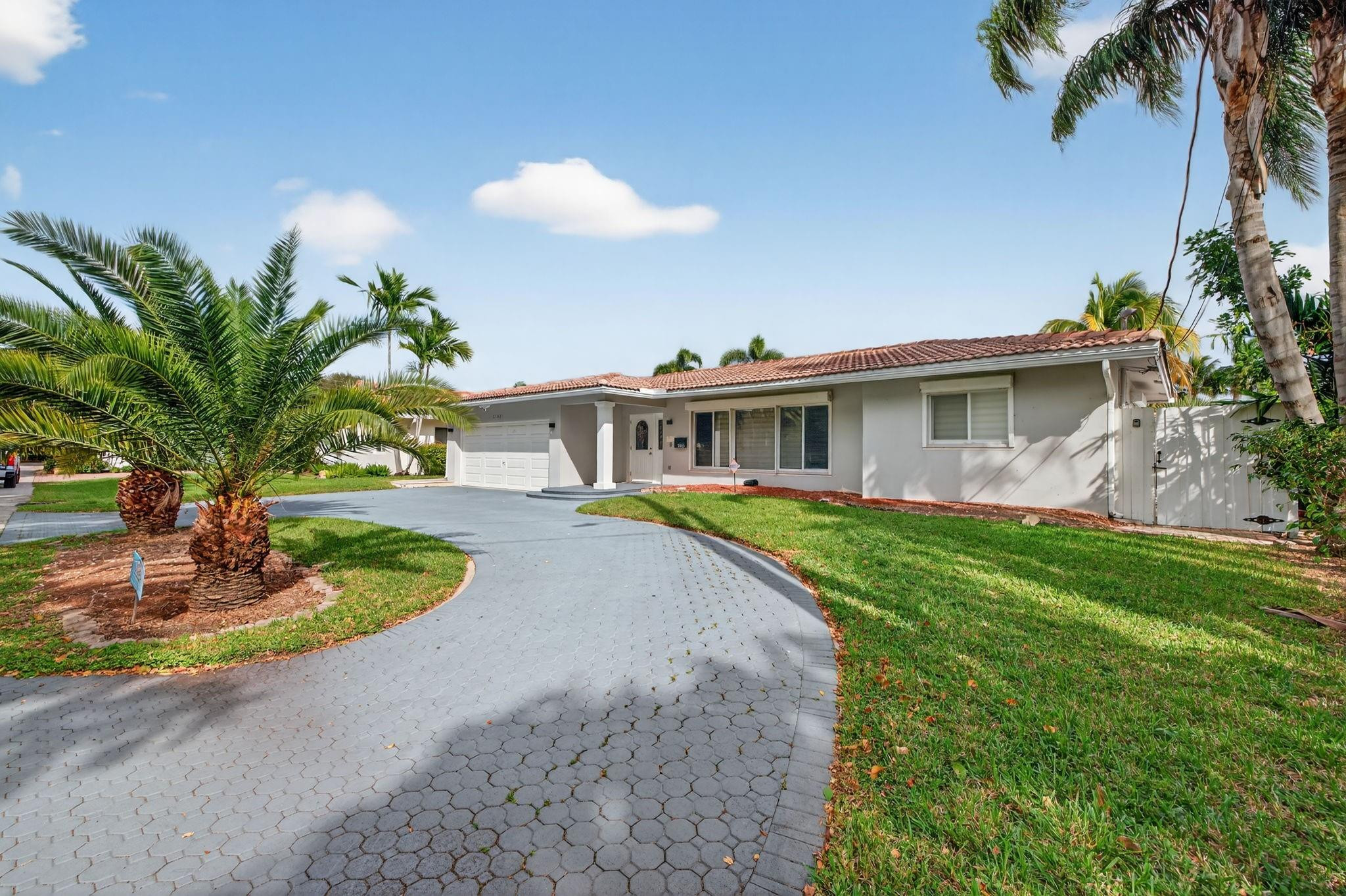 5950 NE 28th Avenue, Fort Lauderdale FL 33308
