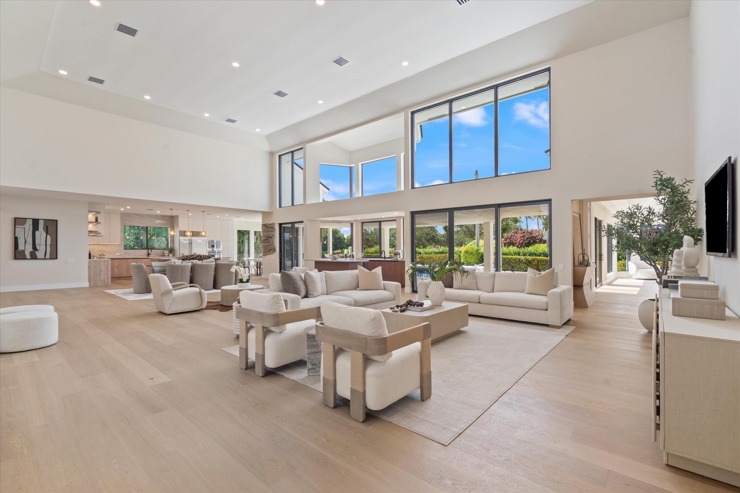 4484 Bocaire Boulevard — Photo 3